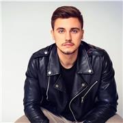 Insegnante di pianoforte/solfeggio/dj con oltre 8 anni di esperienza, offre lezioni private e online a Milano